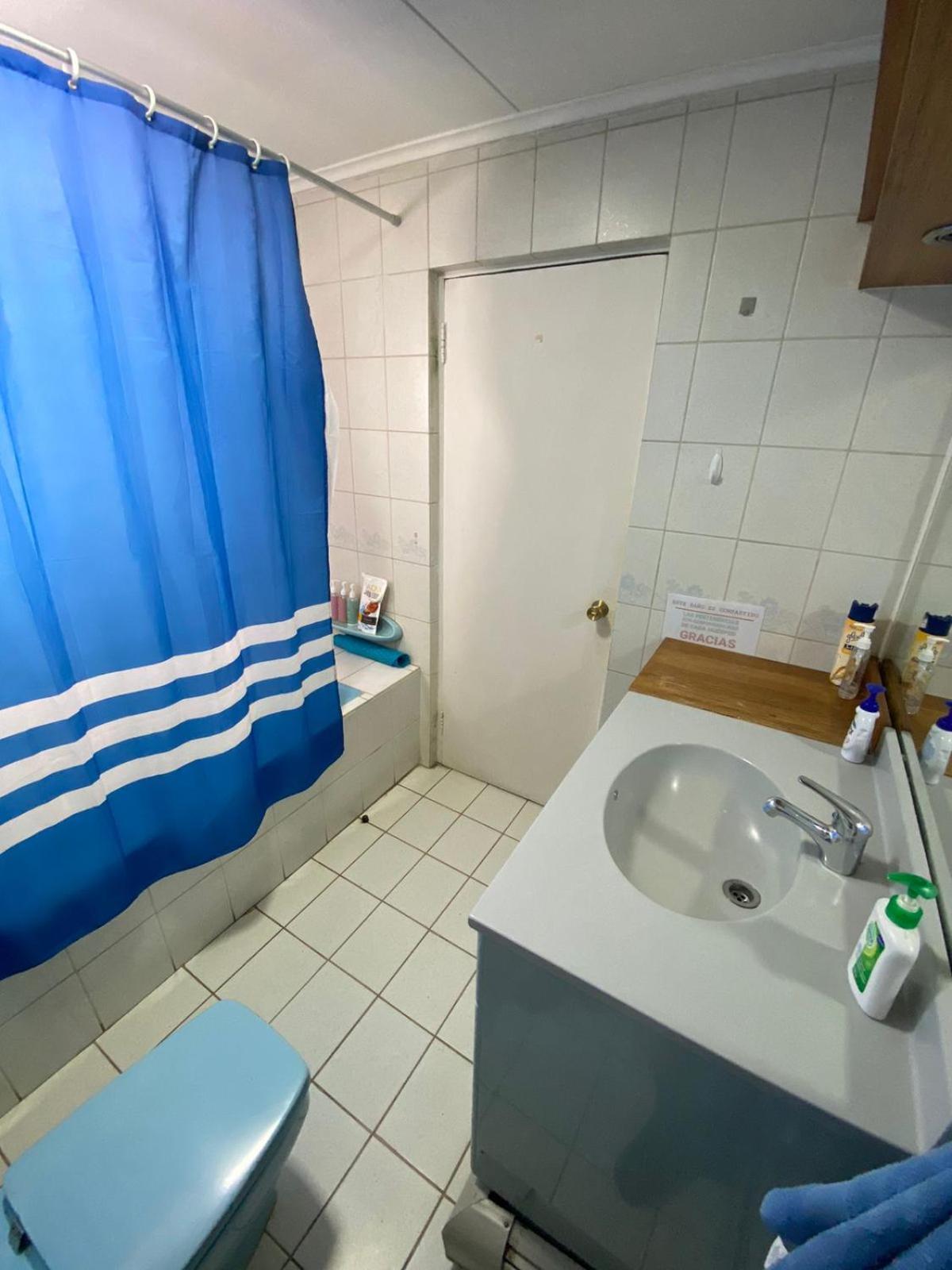 بونتا أريناس Karol Hostal المظهر الخارجي الصورة